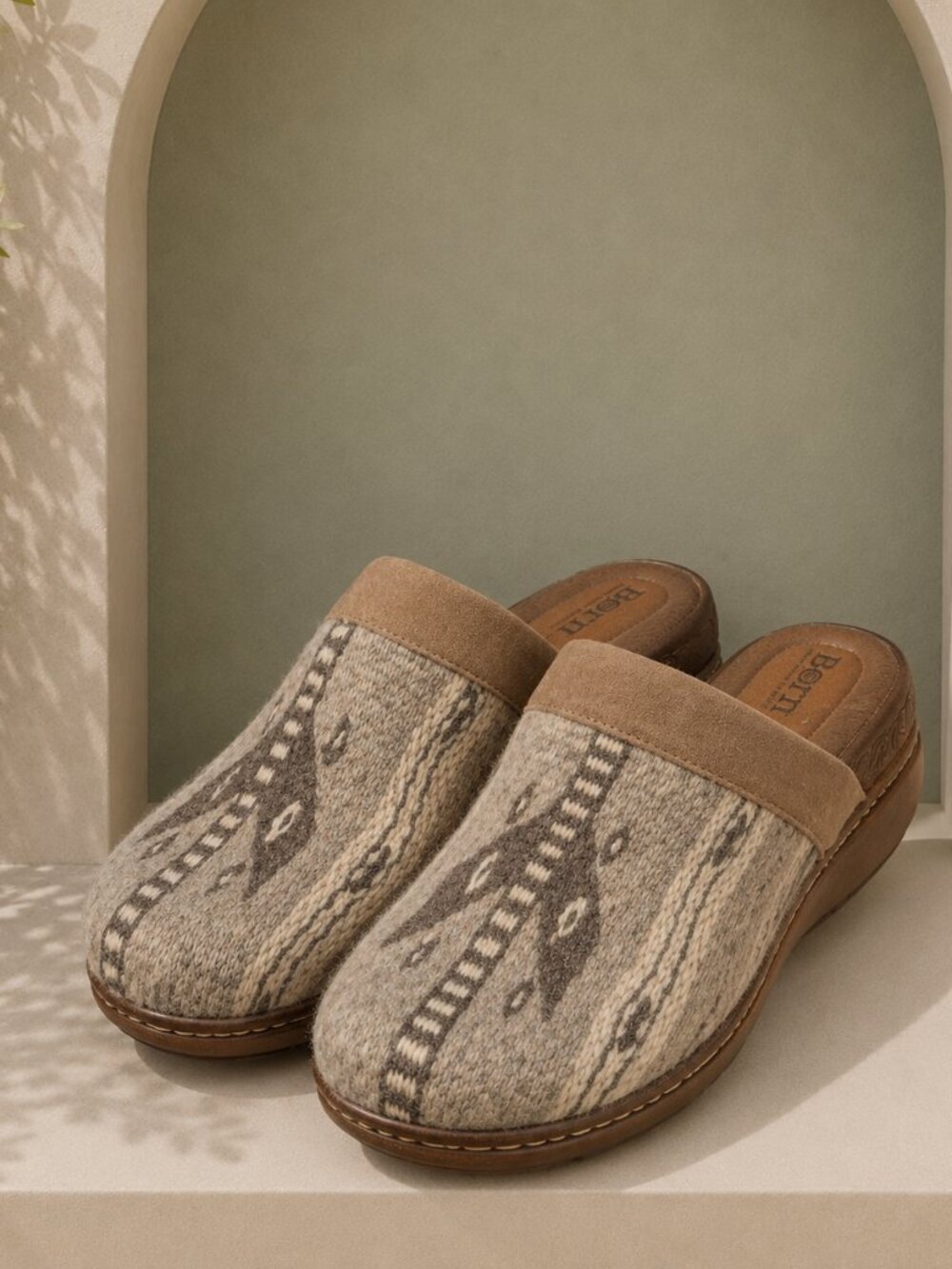 Born Wool Blend Mule Clogs Women's Size 11 Boho Southwestern Slip On NWOT